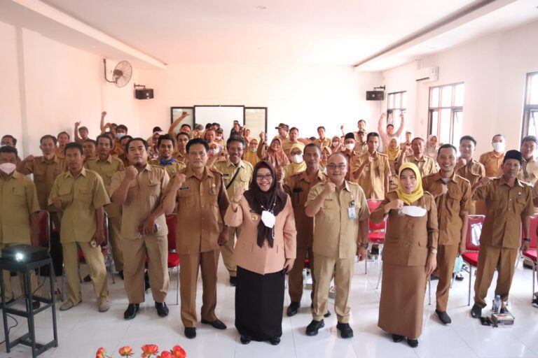 ROADSHOW DTKS: LANGKAH KILAT PEMKAB GRESIK SALURKAN BANSOS