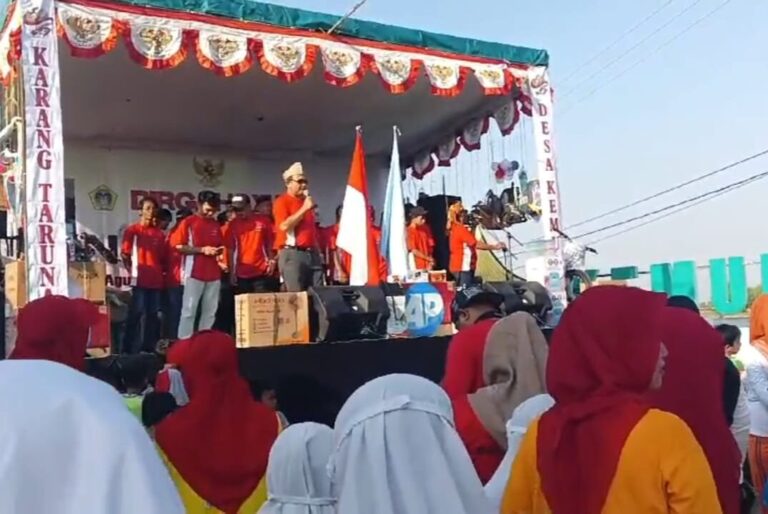 Peringati HUT Kemerdekaan Republik Indonesia yang ke-78: Pemerintah Desa Kemudi Gelar Jalan Sehat Dan Senam Jasmani