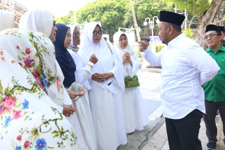 PC Muslimat NU Gelar Peringatan Maulid Nabi, Ini Pesan Bupati Gresik Gus Yani