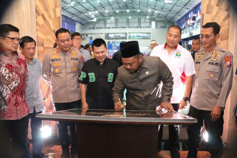 Diresmikan Bupati Yani, Gedung Olahraga PB Tjakrindo Masters Siap Jadi Fasilitas Penunjang Berkembangnya Bulutangkis Gresik