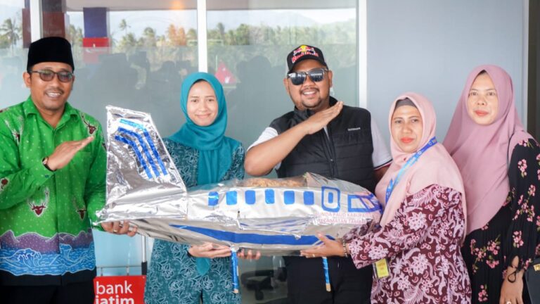 Bupati Gresik Tinjau Sejumlah Proyek Infrastruktur di Bawean