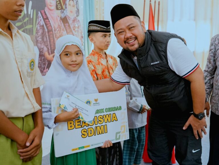 Di Bawean Bupati Gresik Ajak Sukseskan Program Transisi PAUD – SD/MI Dengan Inovasi Pembelajaran Menyenangkan