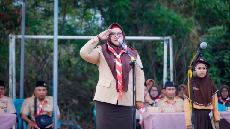Buka Jambore Gerakan Pramuka Kwarran Bungah, Kakak Aminatun Sebut Pramuka Sebagai Pemuda Produktif