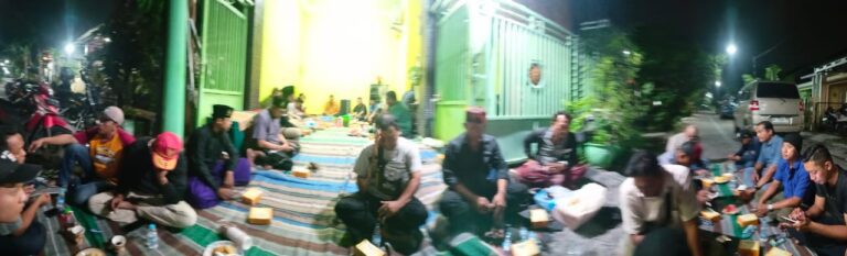 Guyub rukun: Pokdarkamtibmas (kelompok sadar keamanan dan ketertiban masyarakat ) se -wilayah kecamatan Sukodono