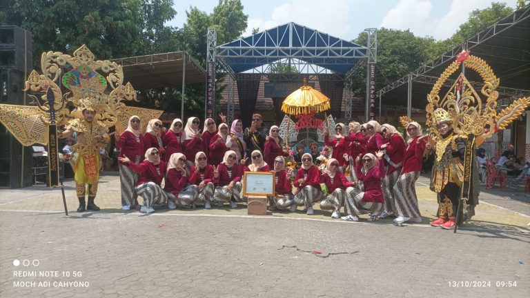Sedekah Bumi Banjar Melati, Icon Bunga sebagai simbolisasi kebahagiaan