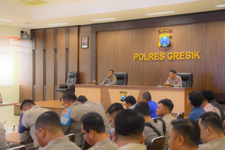 Wakapolres Gresik Kompol Danu Tegaskan Peran Strategis Bhabinkamtibmas di Awal Tahun 2025