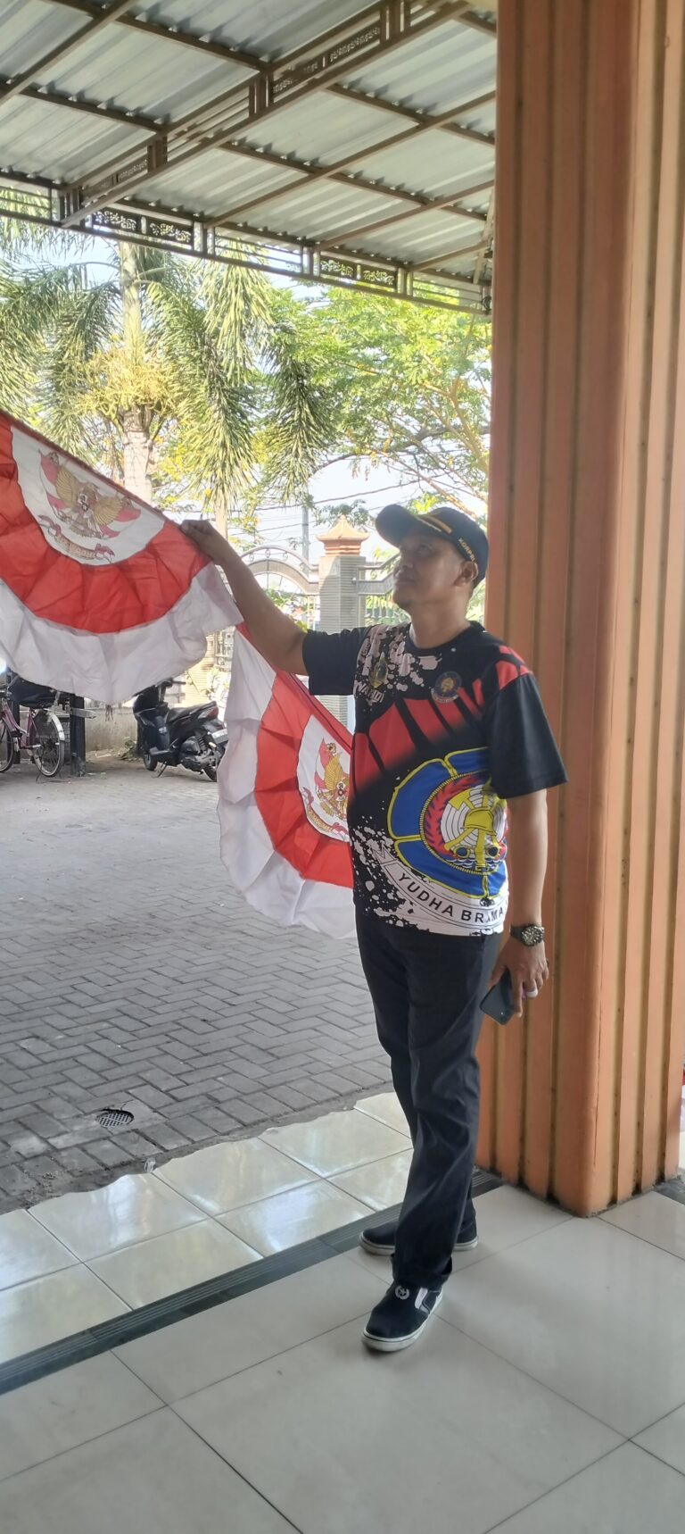 Sambut HUT Kemerdekaan RI Ke-80, Pemdes Tambak Beras Gelar Kerja Bakti Massal Bersama Warga