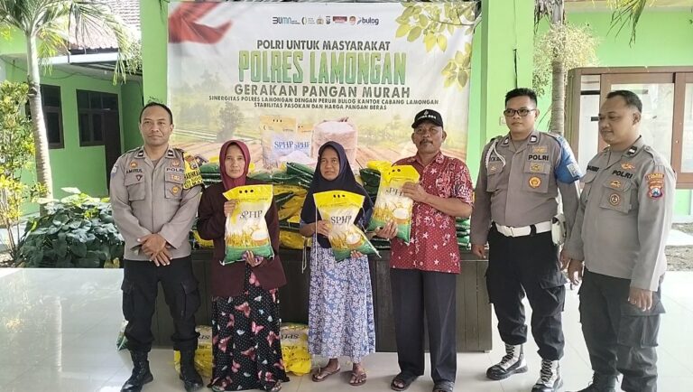 POLSEK MANTUP SELENGGARAKAN GERAKAN PANGAN MURAH DI DESA SIDOMULYO